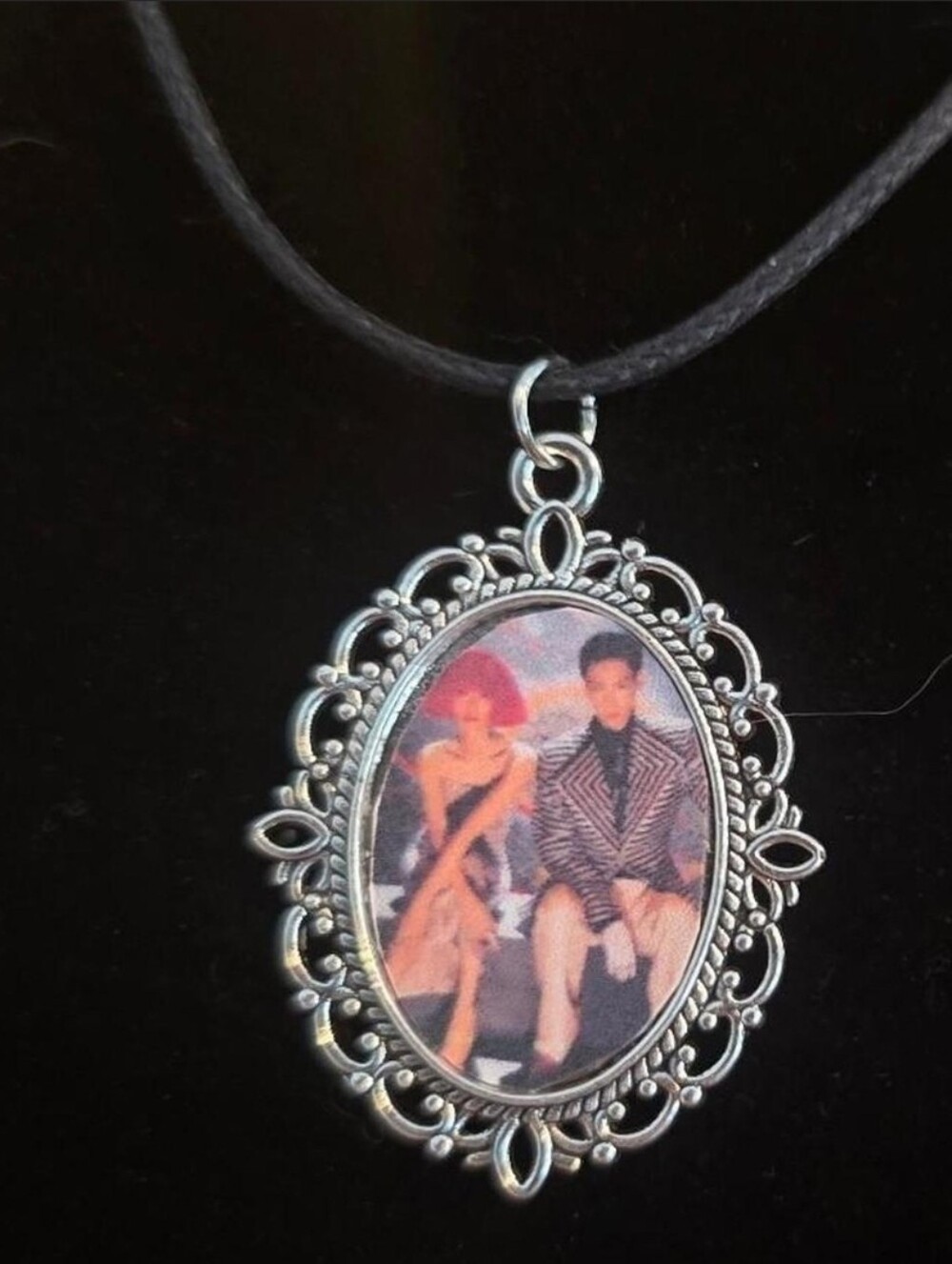 TOP Studio 54 Cameo Pendant Necklace